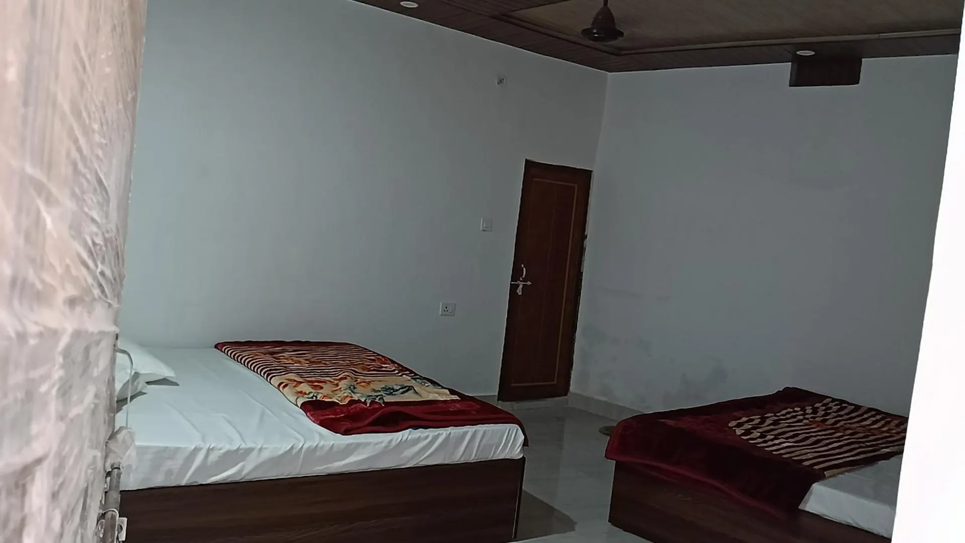 The Rainbow Residency Guest House Varanasi