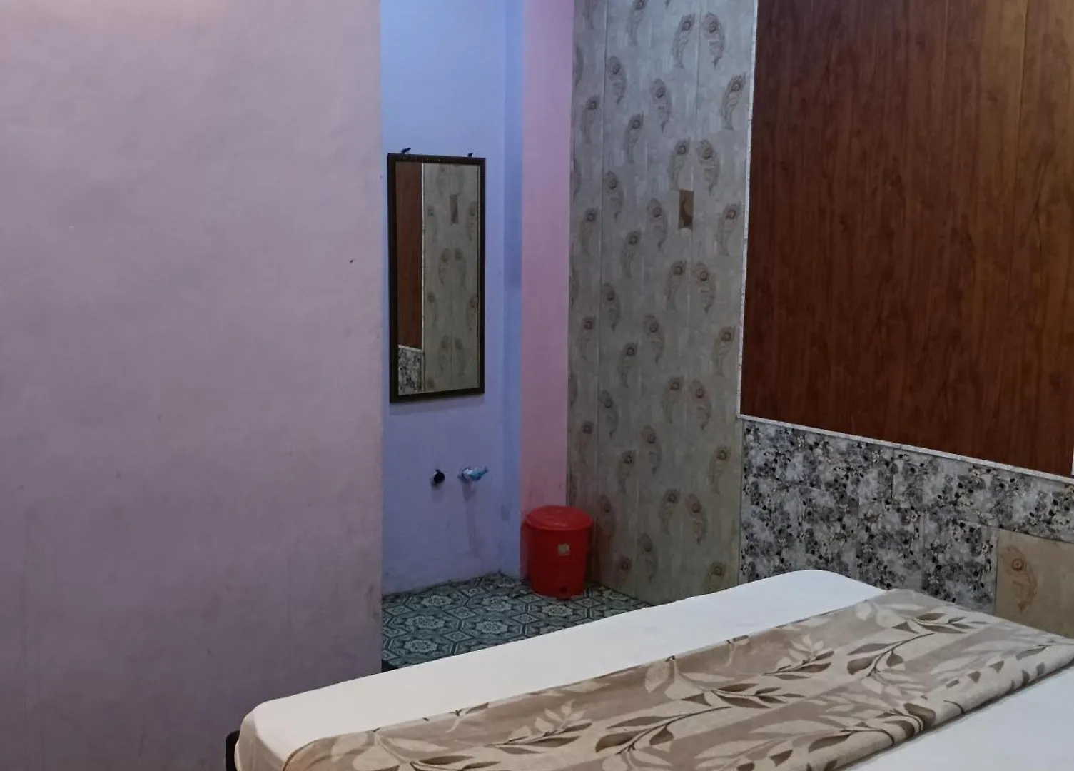 The Rainbow Residency Guest House Varanasi