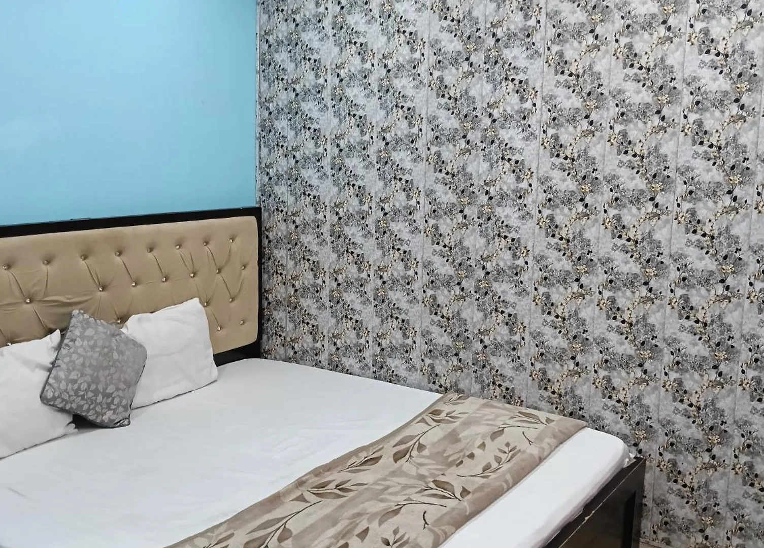 The Rainbow Residency Guest House Varanasi