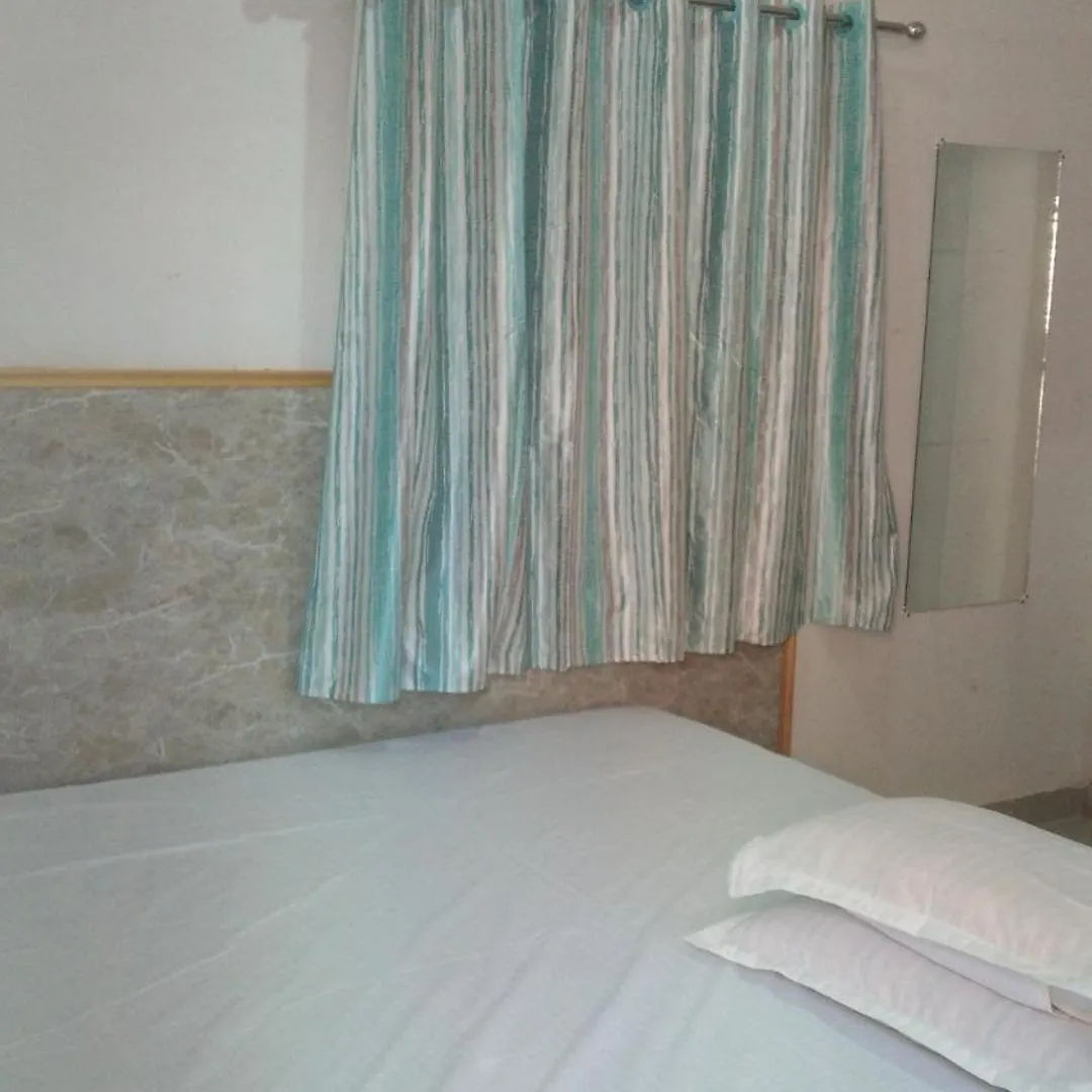 The Rainbow Residency Guest House فاراناسي